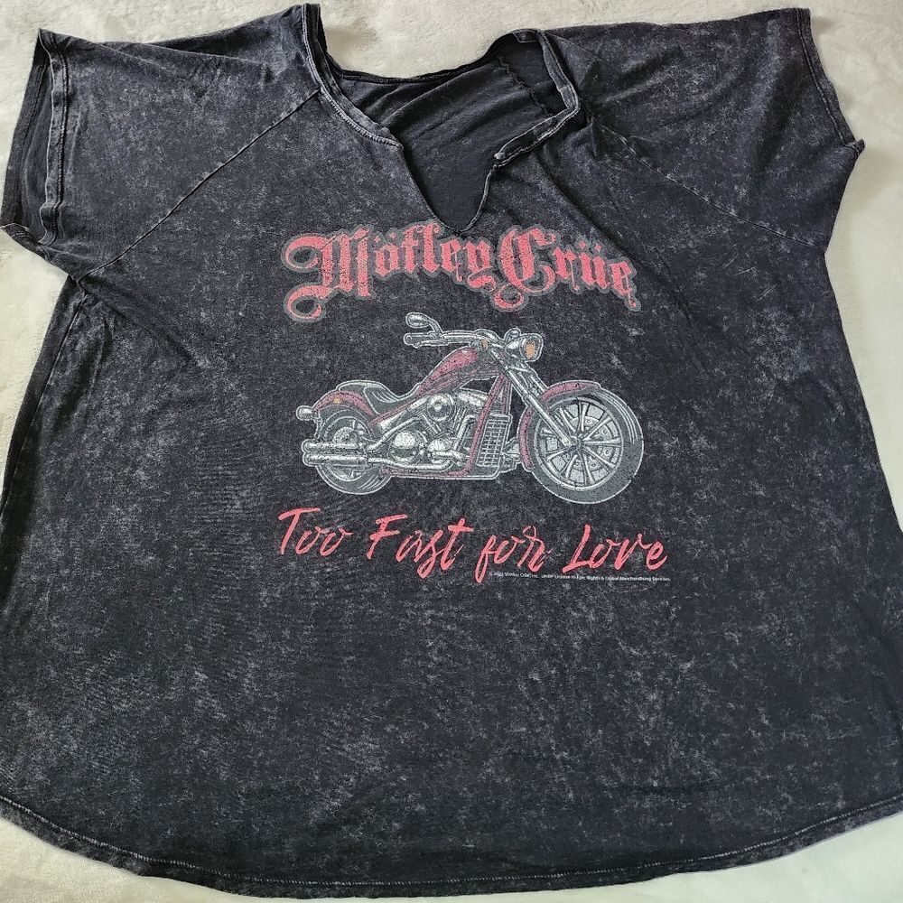 Women's Black Graphic Tee - 'Too Fast for Love'